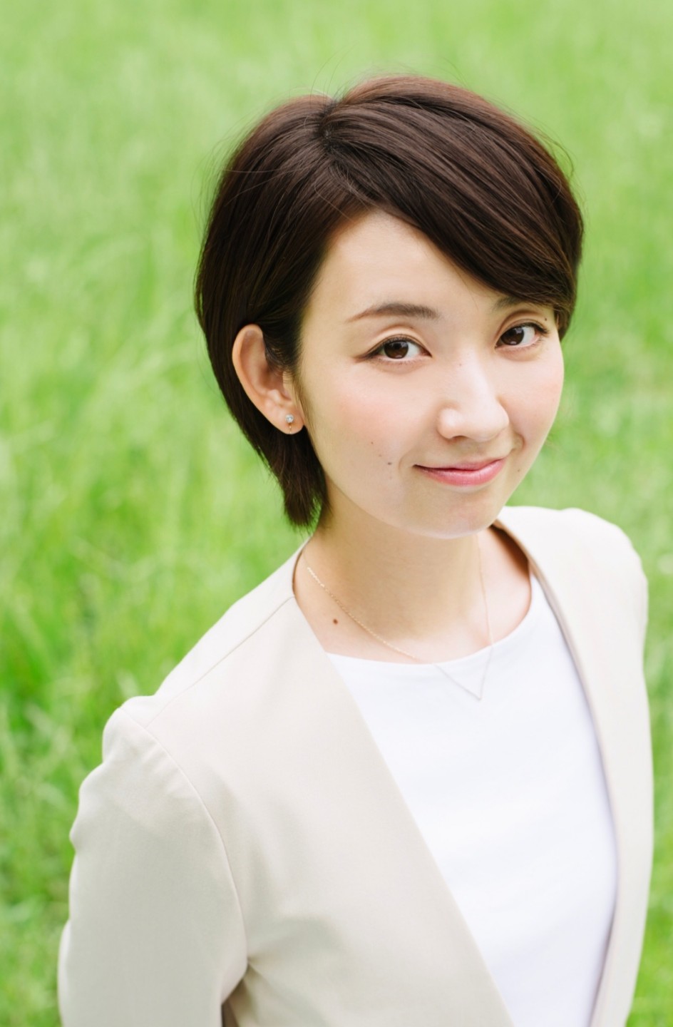 つちや しづな